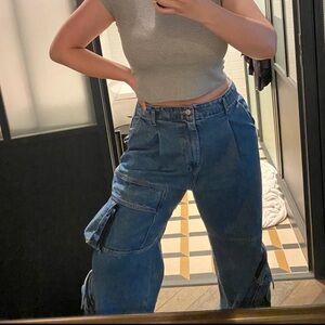 Frankie Shop baggy cargo jeans from with a ton of pockets. Size medium